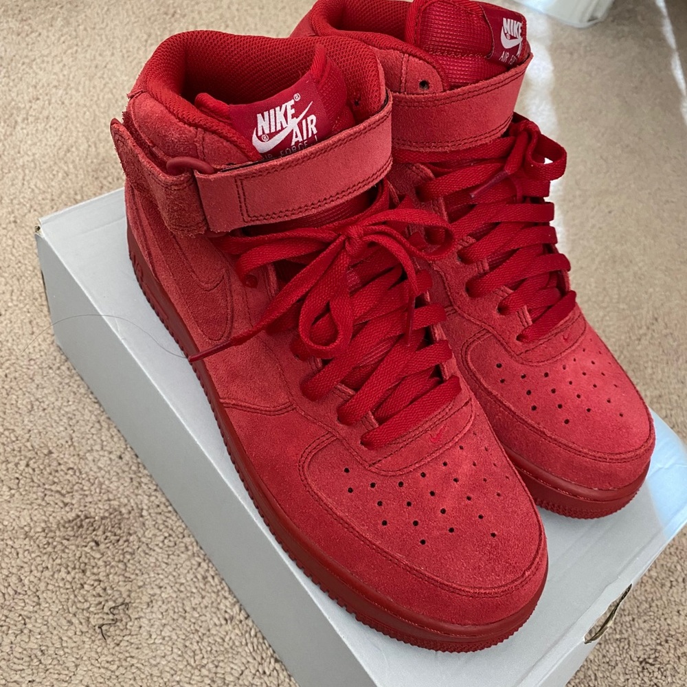 Nike Air Force 1 Mid Red October